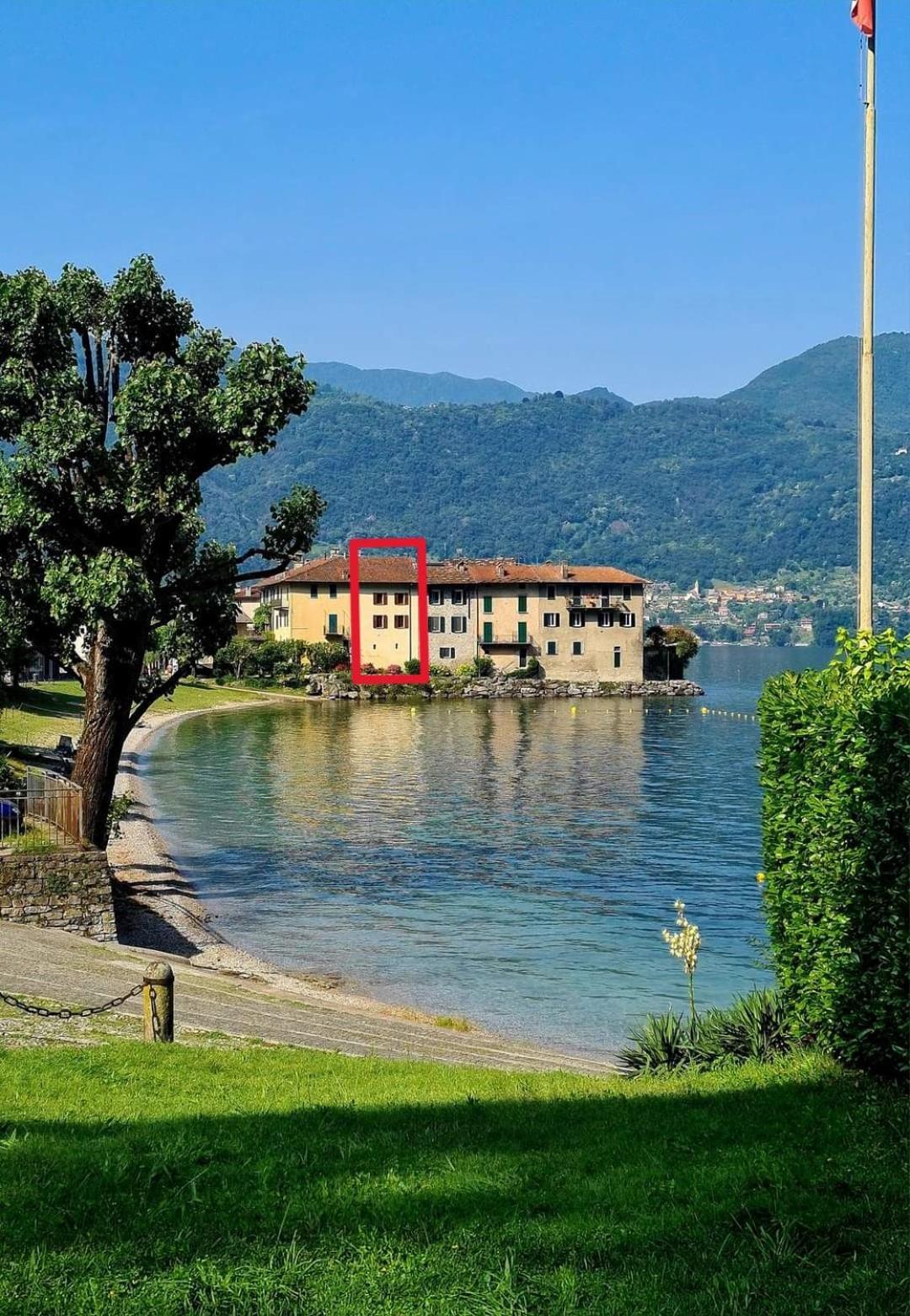 Riva Bianca Castle Holiday Home Lierna Luaran gambar