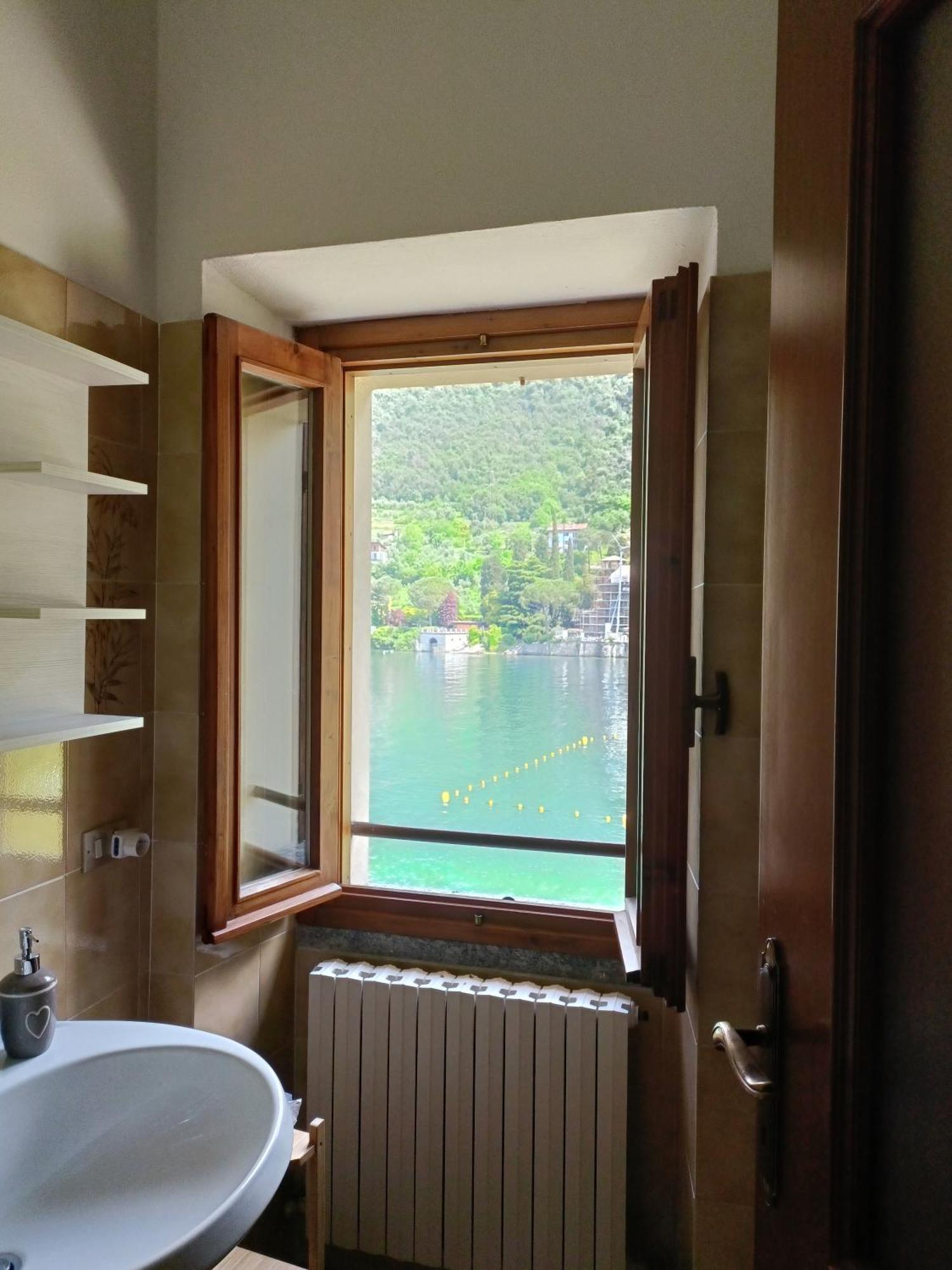 Riva Bianca Castle Holiday Home Lierna Luaran gambar
